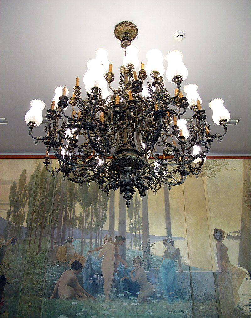 155_Casa_Alegre_de_Sagrera_(Terrassa),_llum_del_menjador_i_plafó_d'Alexandre_de_Riquer.JPG