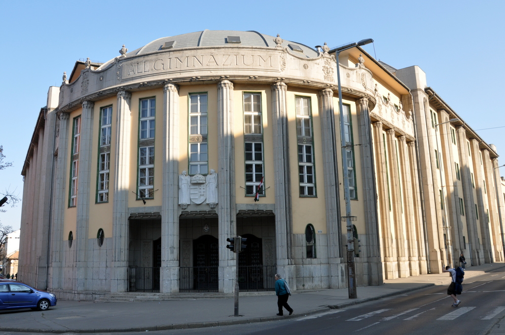 15Szent_László_Gimnázium.jpg
