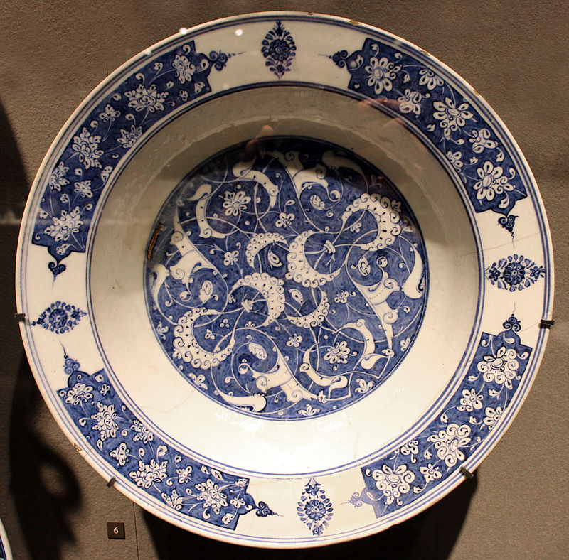 15Turchia,_iznik,_piatto_bianco_e_blu,_1480_ca..JPG