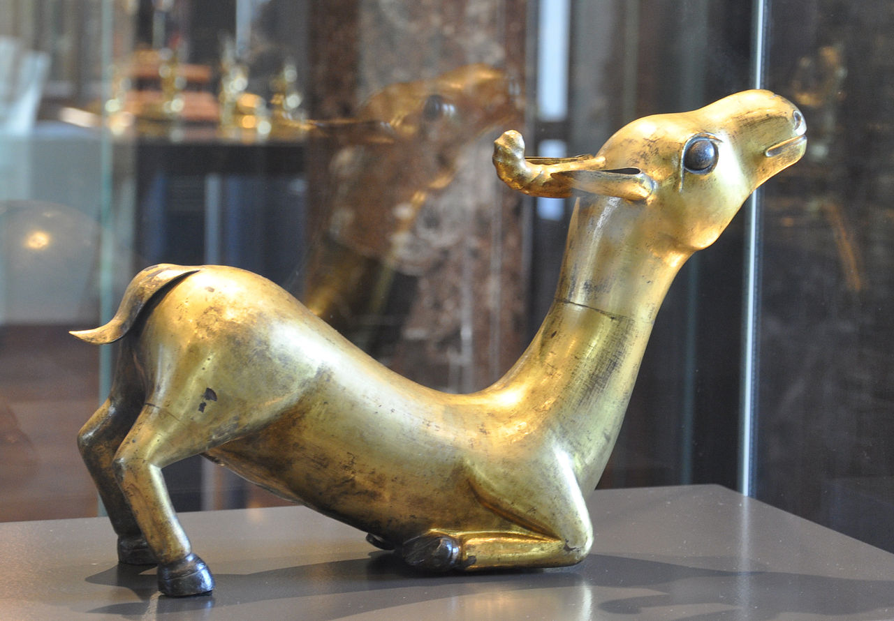 17-18-Kniendes_Einhorn_Museum_Rietberg_RTI_1.jpg