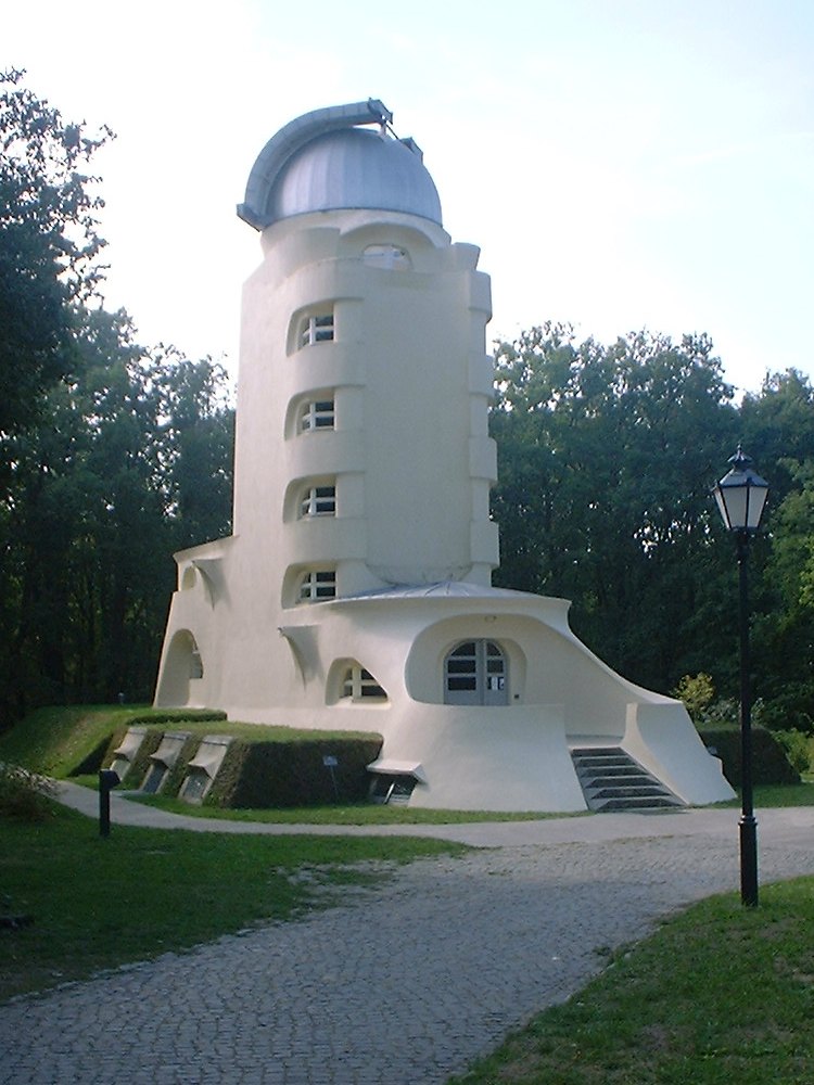 17-21 Babelsberg_Einsteinturm.jpg