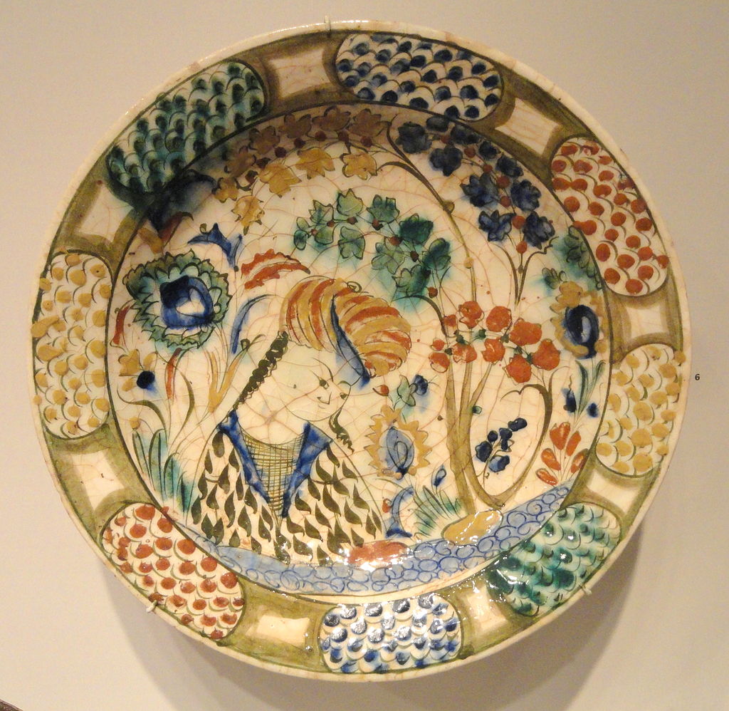 17dPlate_with_Youth_amid_Foliage,_c._1600-1630,_.JPG