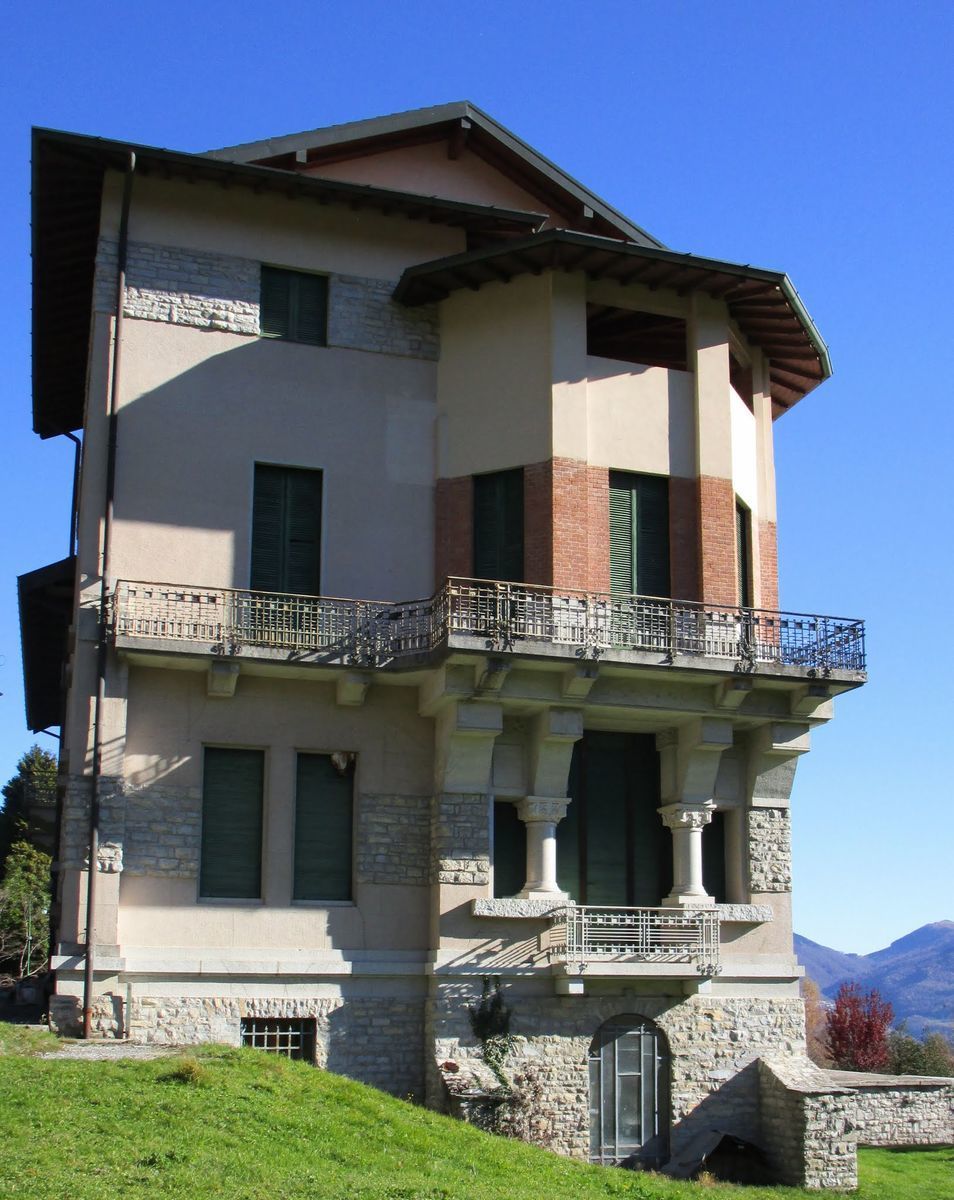 17Lanzo d'Intelvi, viale Poletti 9-11, villa Cirla (Giuseppe Sommaruga 1915-17) (3).jpg