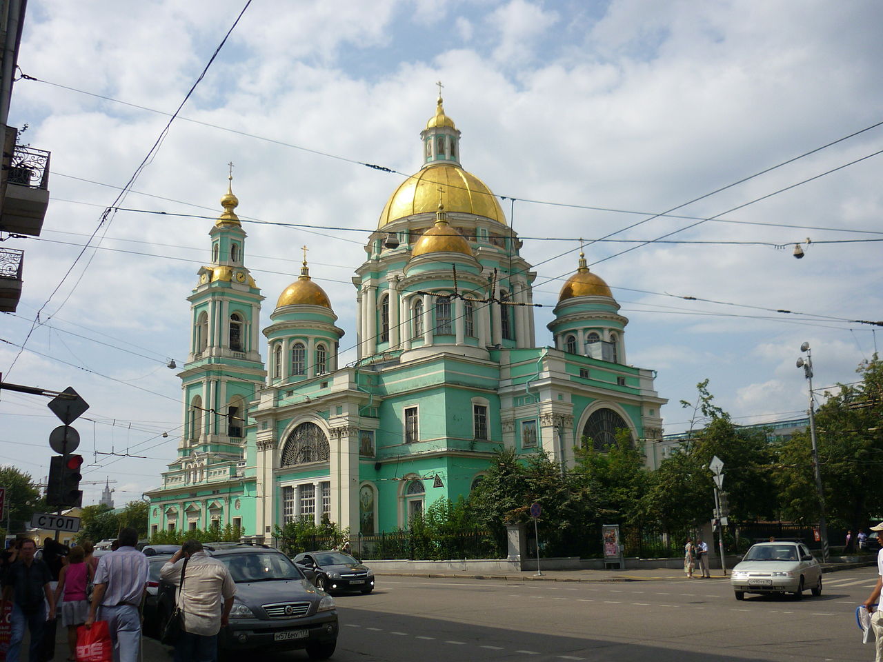 1845Church_of_the_Epiphany_in_Yelokhovo_(Moscow)-1.jpg