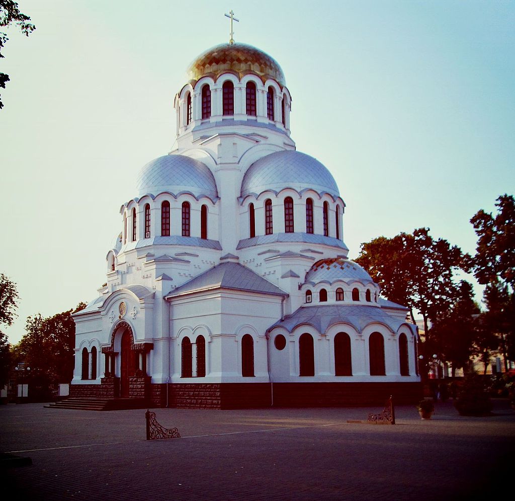 1893px-Кафедральний_собор_святого_Олександра_Невського_(Кам'янець-Подільський).jpg