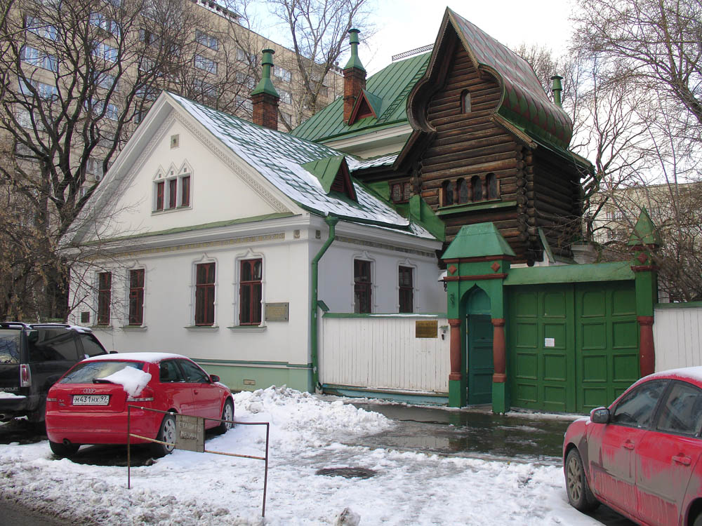 1894Moscowm,_Vasnetsov_House_01.jpg