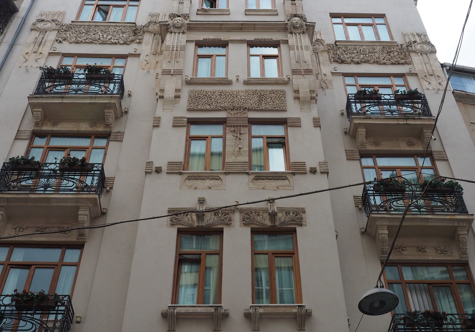 1895PA083978_0.jpg