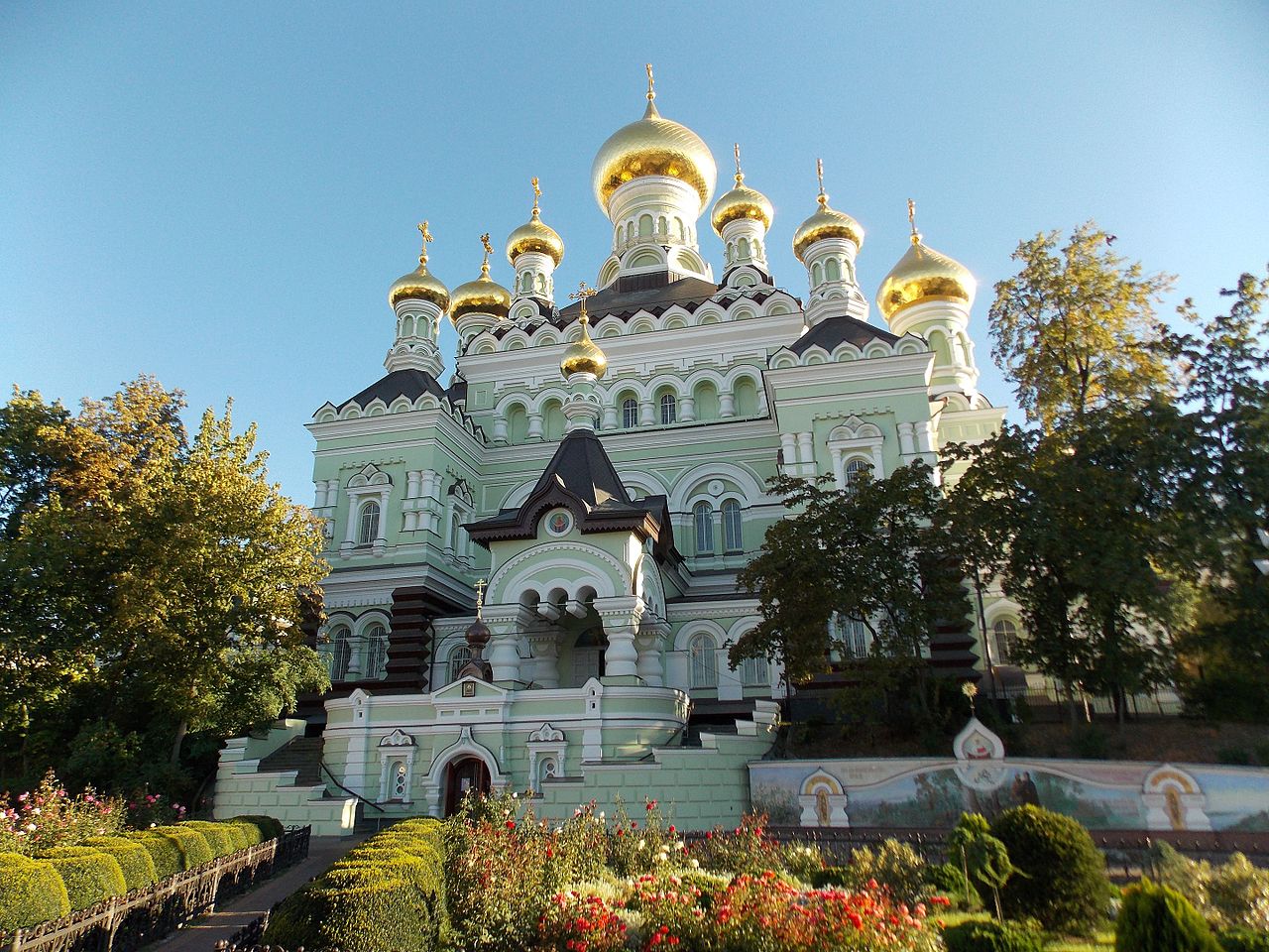 1896-1911 Миколаївський_собор_Покровського_монастиря_1.jpg