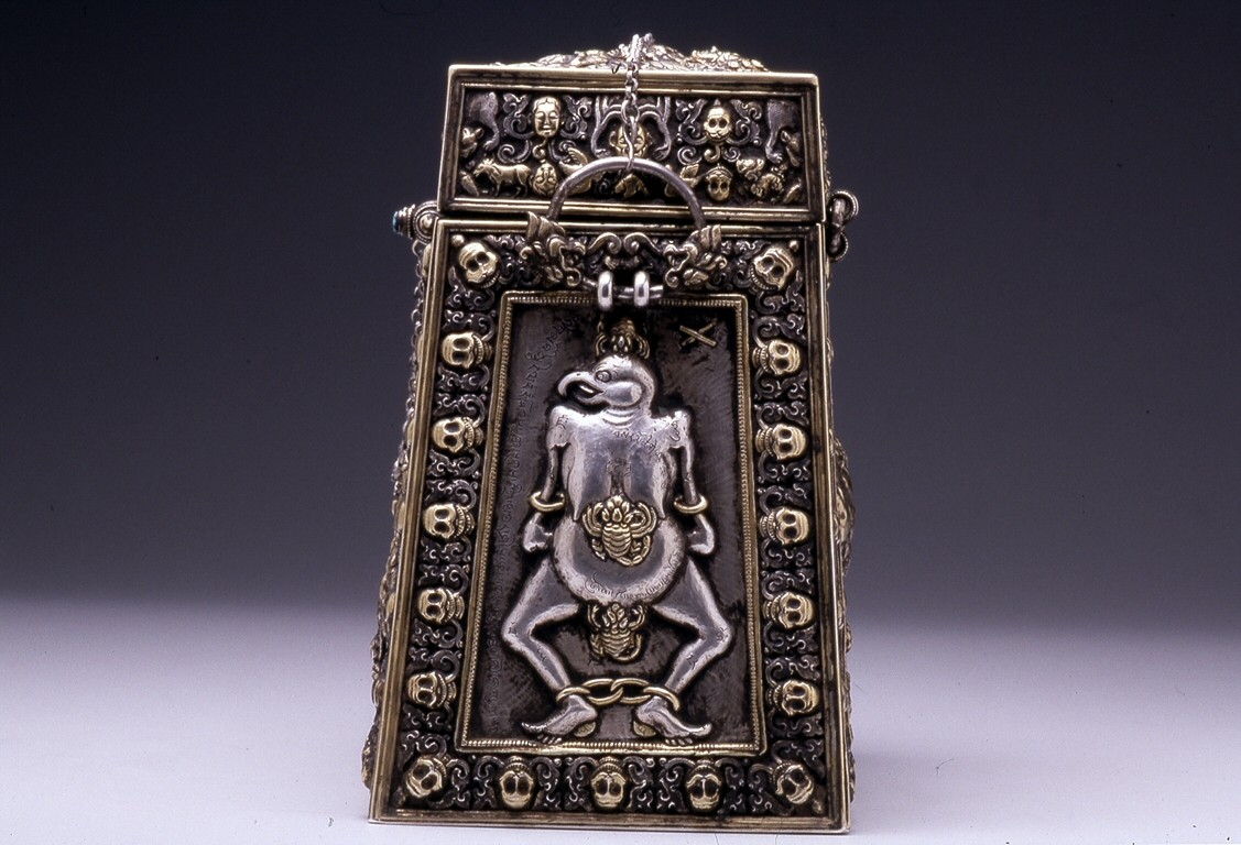 18Tibetan_-_A_Ritual_Box_-_Walters_572299_-_Right_Side.jpg