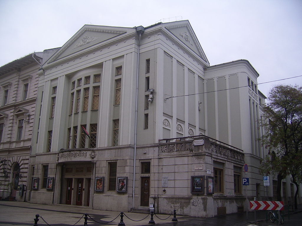 19 1024px-Szeged_Belvárosi_mozi_(Vaszy_Viktor_tér_3.)_2012-04-14.jpg