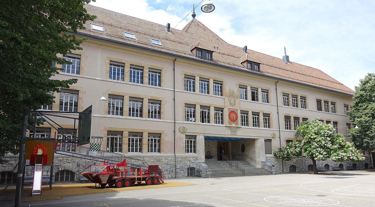 19 280px-École_du_Mail-01.jpg
