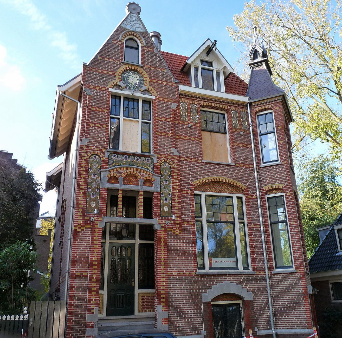 1900 P1010484.jpg