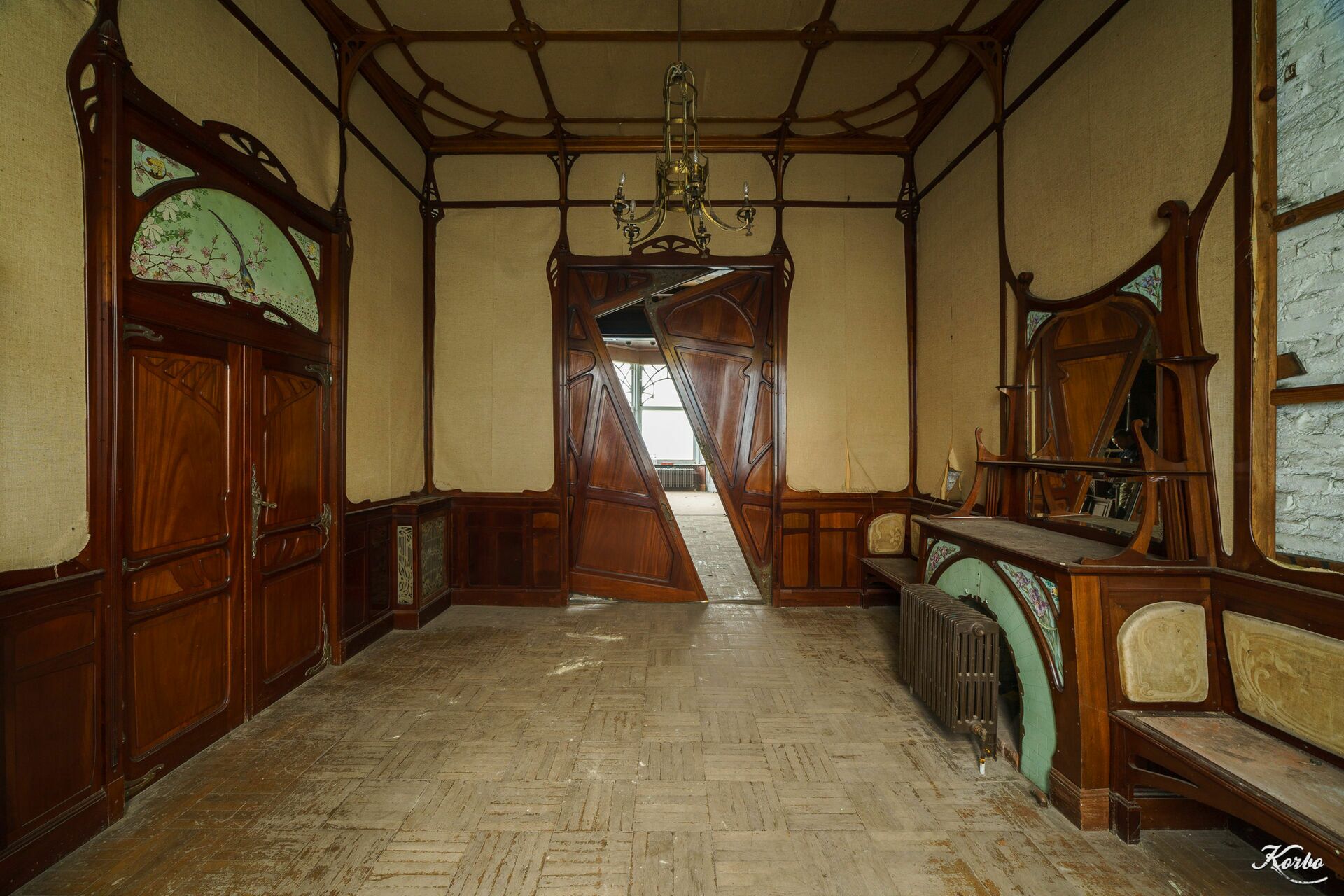 1900 Salle_a_manger_de_style_neo-Renaissance_vue_arriere.jpg