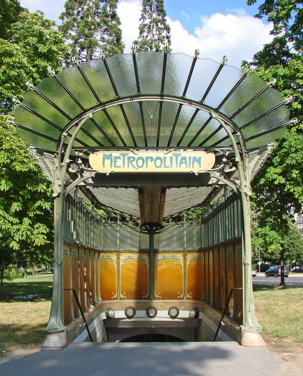 1900la-station-art-nouveau-de-la-porte-dauphine-hector-guimard.jpg