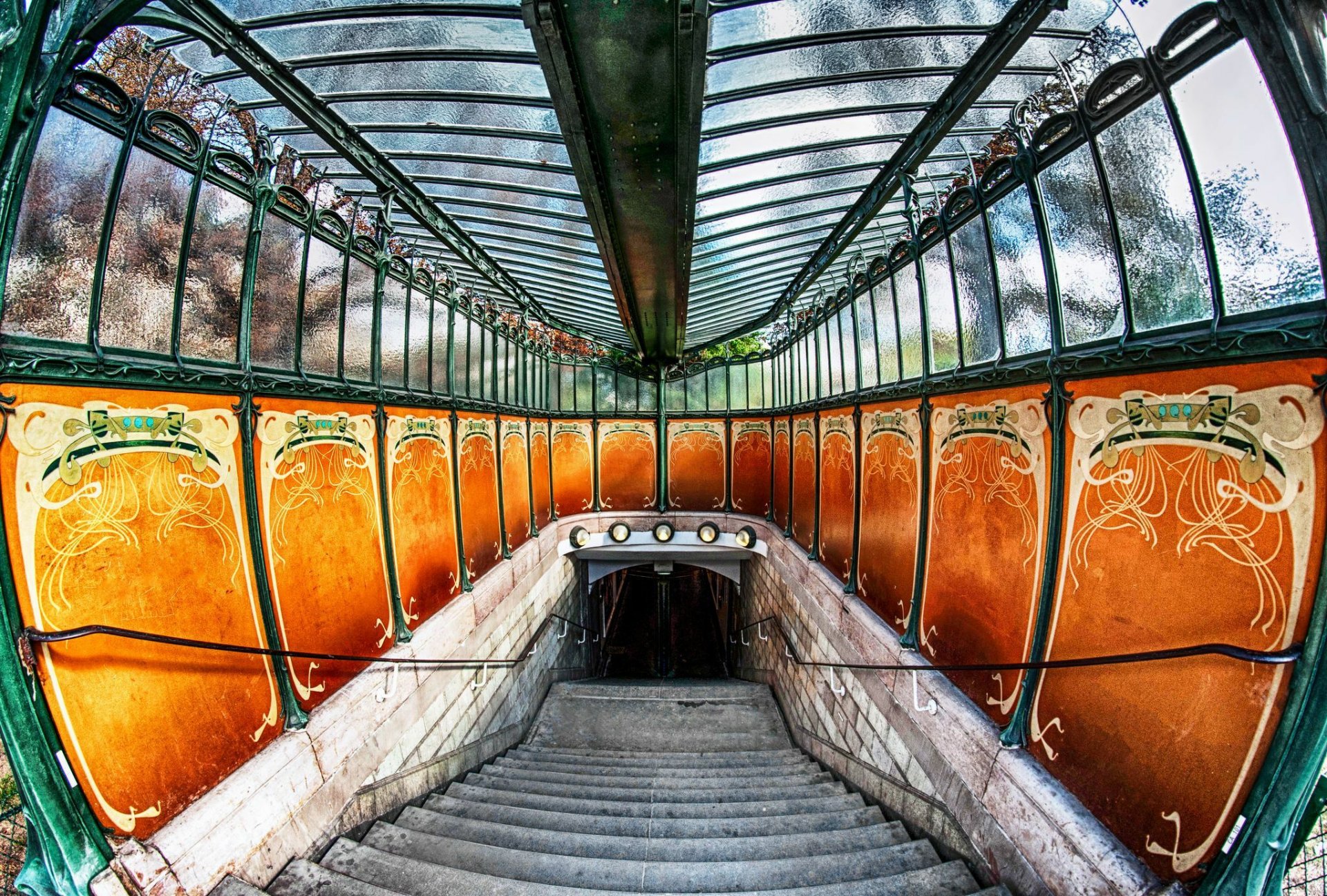 1900Métro_Porte_Dauphine_02.jpg