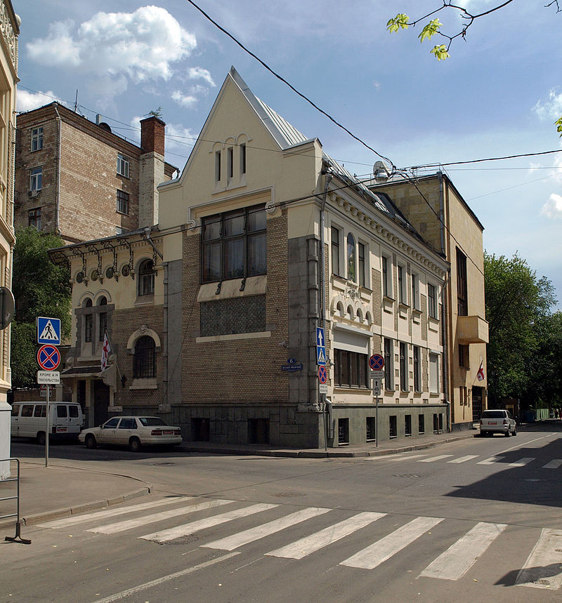 1902 соловьёва ос.Moscow,_Maly_Rzhevsky_6_(Khlebny_18)_June_2008_01.JPG