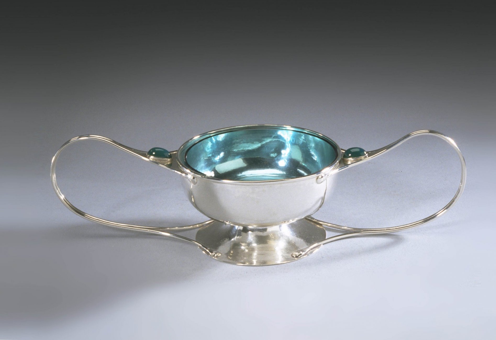 1902_charles_ashbee_guild_of_handicraft_bowl_ps.jpg__2000x0_q85_crop_subsampling-2.jpg