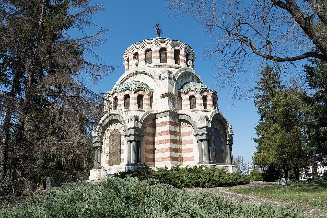 1907 Плевен_-_параклис__Св._Георги_Победоносец__-_panoramio_(1).jpg