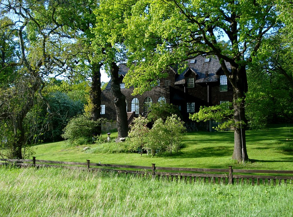1909Villa_Mullberget,_May_19,_2008.jpg