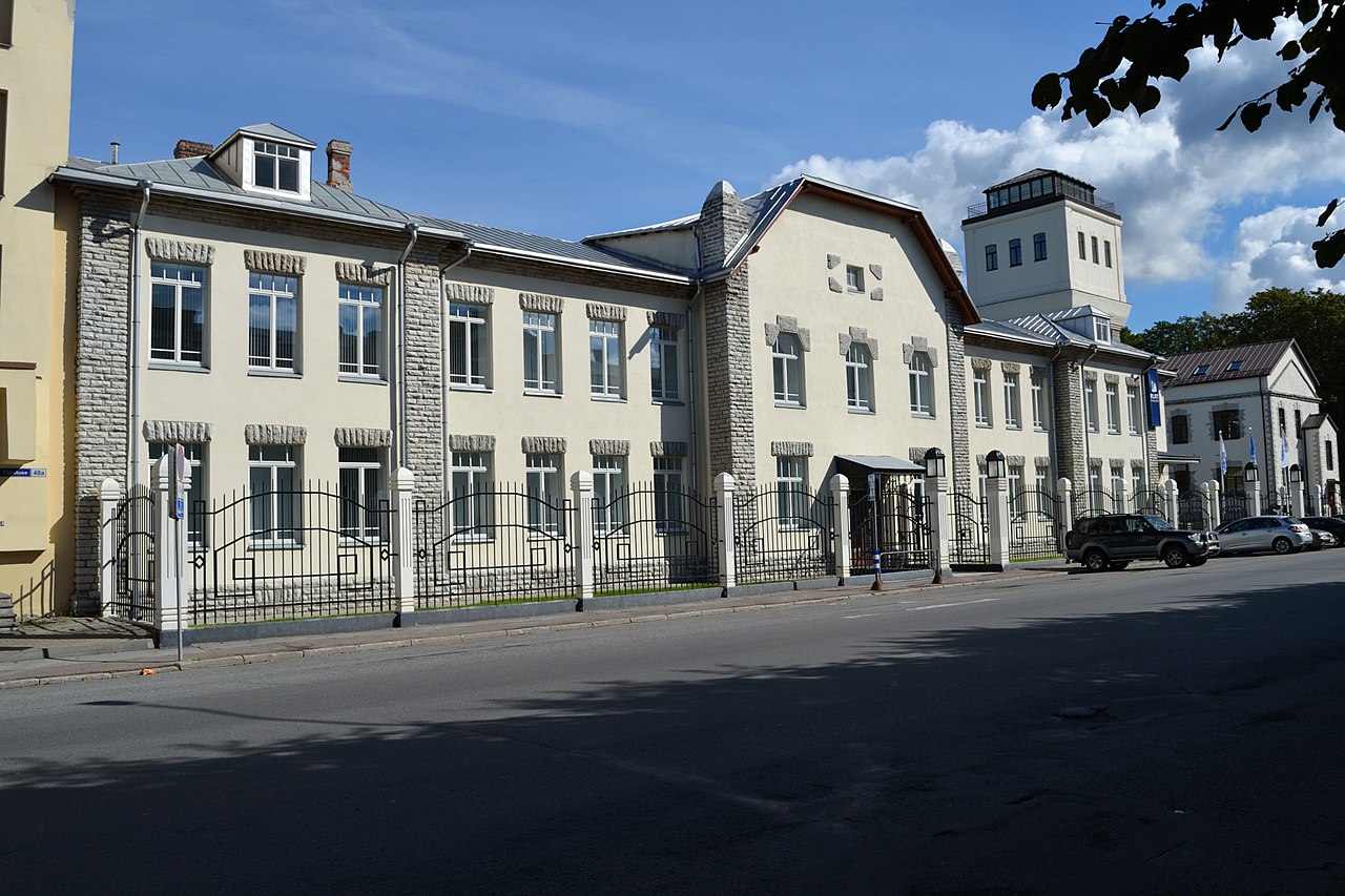 1915Tallinn,_Noblessneri_laevatehase_administratiivhoone,_1914-1915_(1).jpg