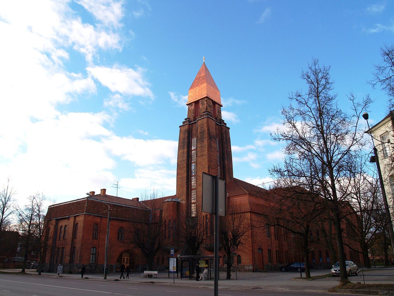 1917 сааринен 1280px-Tartu_Pauluse_kirik_2008.jpg