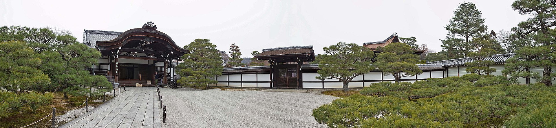 1920px-Ninna-ji_,_仁和寺_-_panoramio_(1).jpg