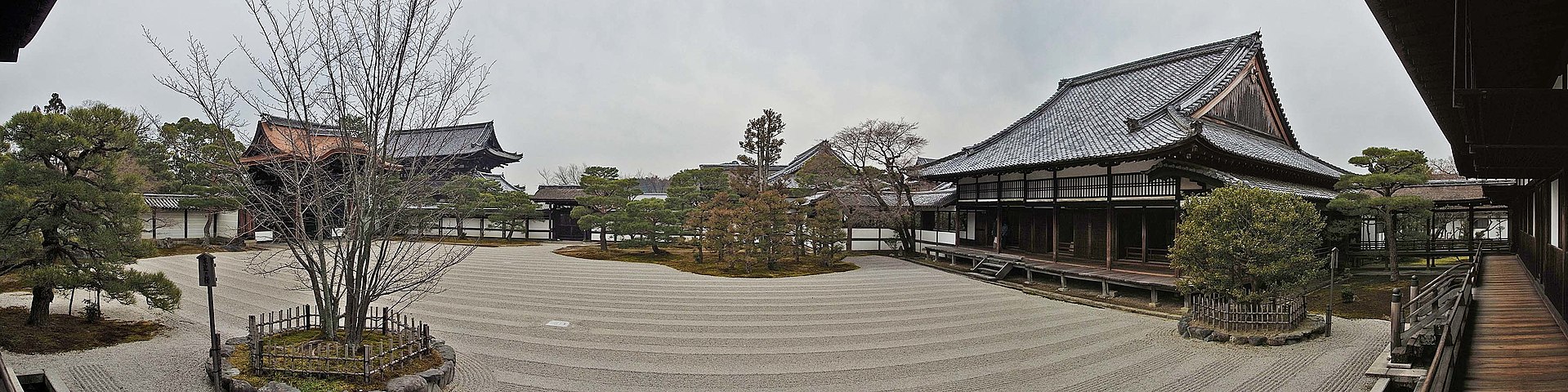 1920px-Ninna-ji_,_仁和寺_-_panoramio_(2).jpg