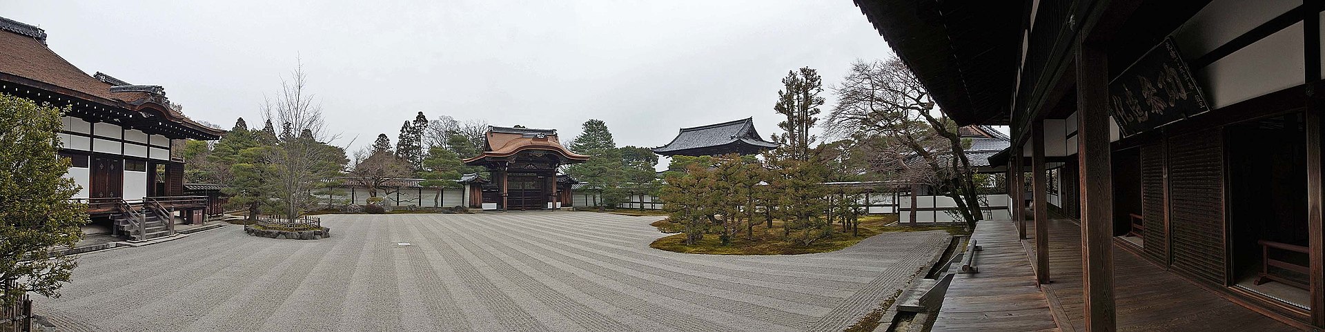 1920px-Ninna-ji_,_仁和寺_-_panoramio_(4).jpg