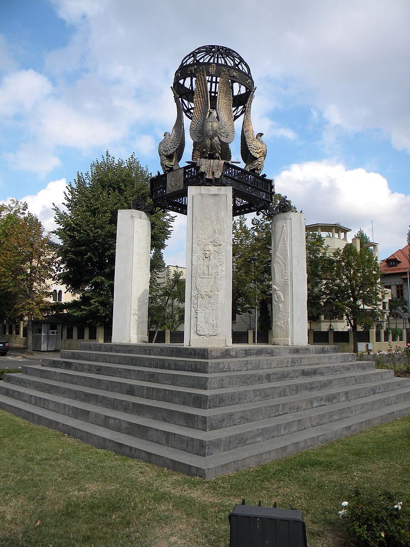 1937Bucuresti,_Romania,_Piata_Quito,_Monumentul_in_memoriam_lui_Mircea_Zorilescu;_.jpg