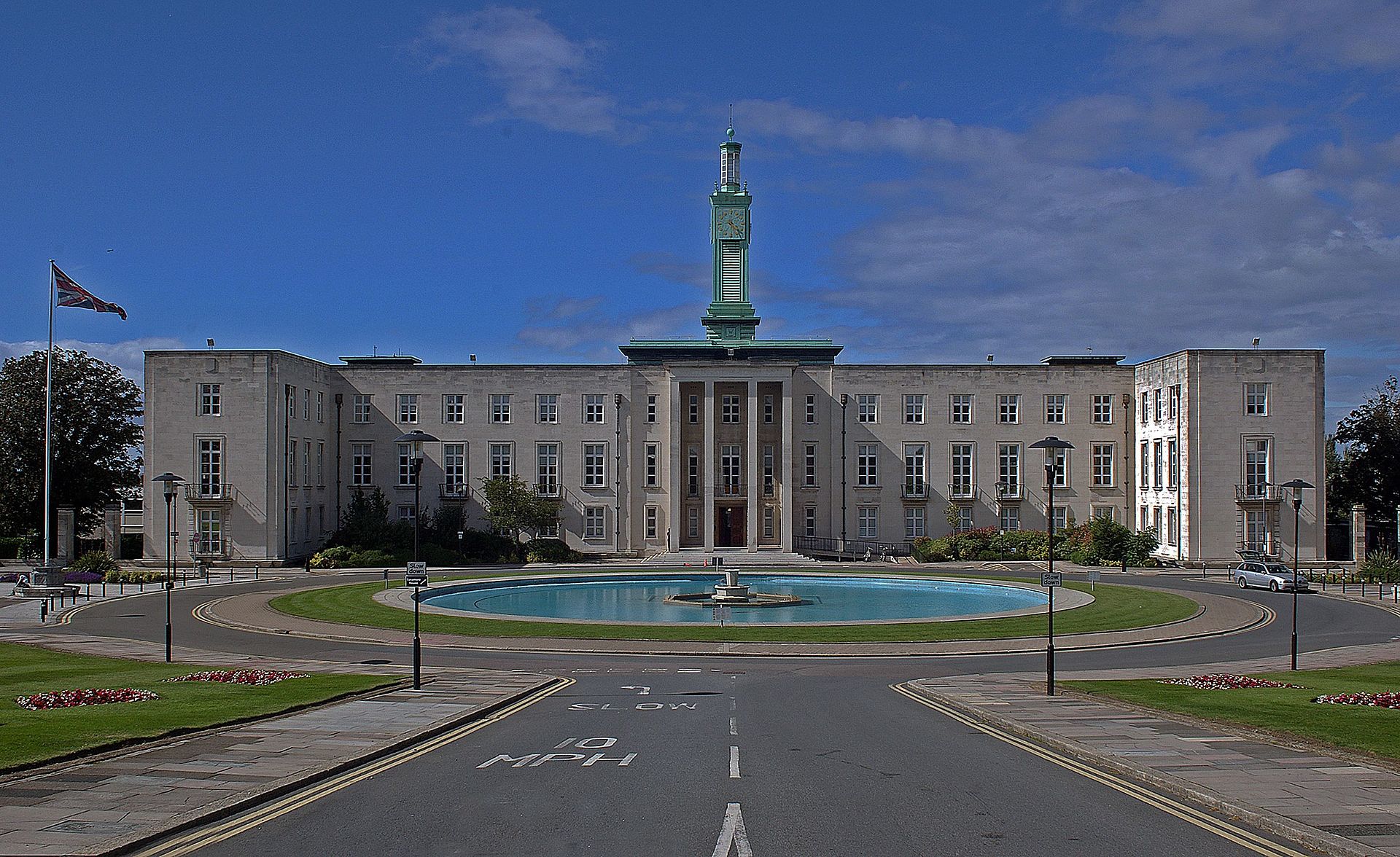 1942Walthamstow_Town_Hall_(geograph_3019393).jpg