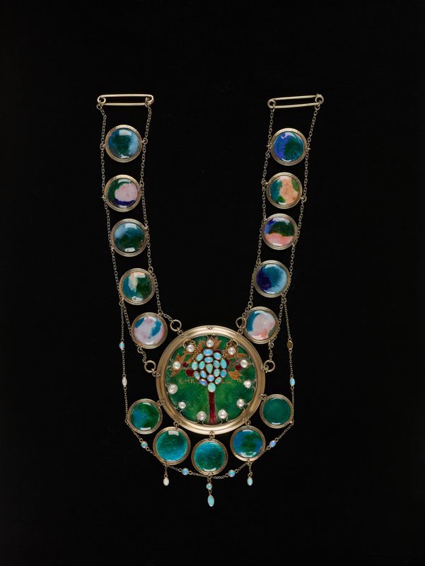 1983M3_The_Christabel_Necklaceв.jpg