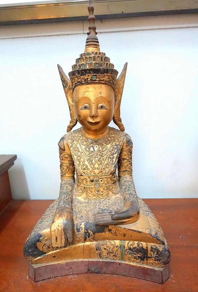 19Sakyamuni,_Cambodia,_19th_century_AD,_wood_and_engraved_glass_.JPG