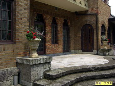 2-05 terrace1.jpg