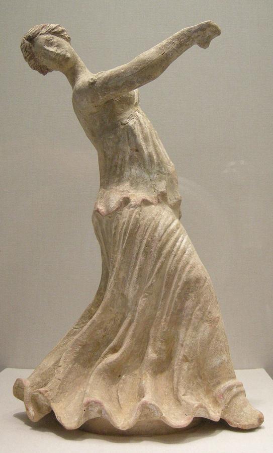 2 Arte_magnogreca_da_centuripe,_figura_di_danzatrice,_II_secolo_a.c..JPG