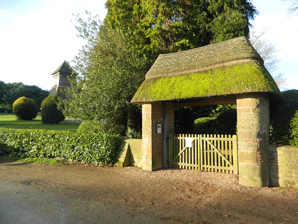 2 Lych_gate,_Brockhampton_-_geograph.org.uk_-_3796407.jpg