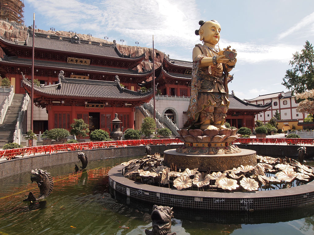 2004 Дунлинь шанхай1024px-Donglin_Temple_Shanghai_6.jpg