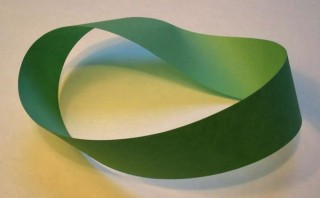 2075443440_l.jpg