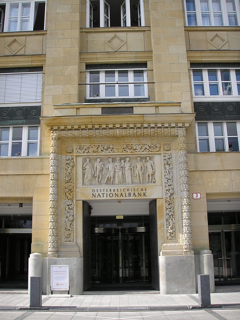 22 800px-ÖNB_Vienna_June_2006_563.jpg
