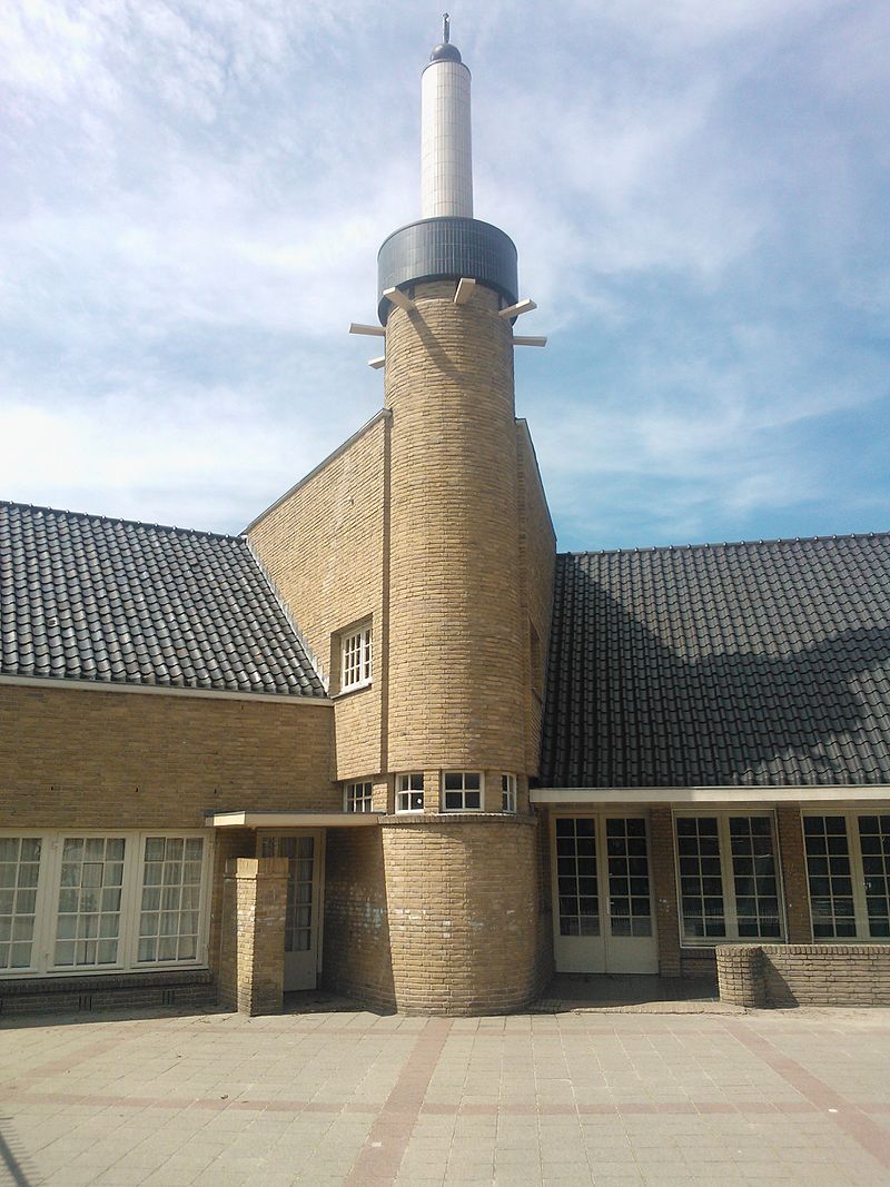 22 800px-Dudok_route_Hilversum_1.jpg