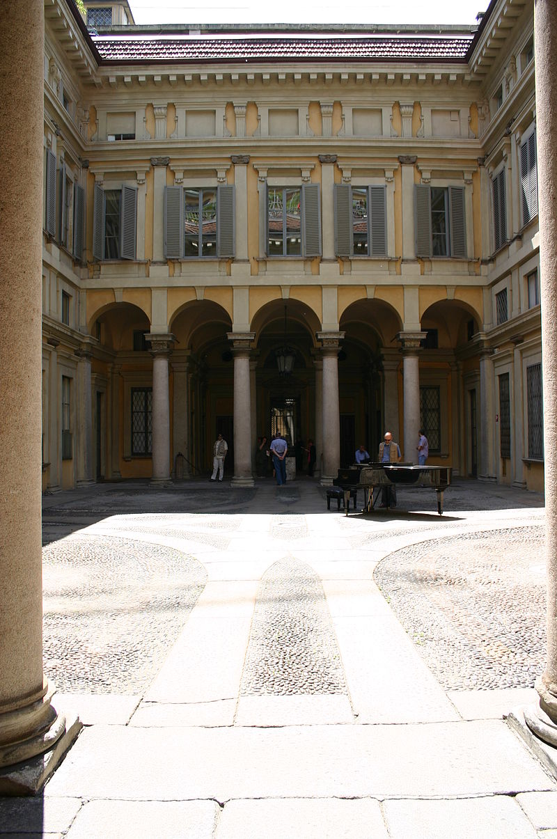2256_-_Milano_-_Palazzo_Annoni_-_Foto_Giovanni_Dall'Orto_20-May-2007.jpg