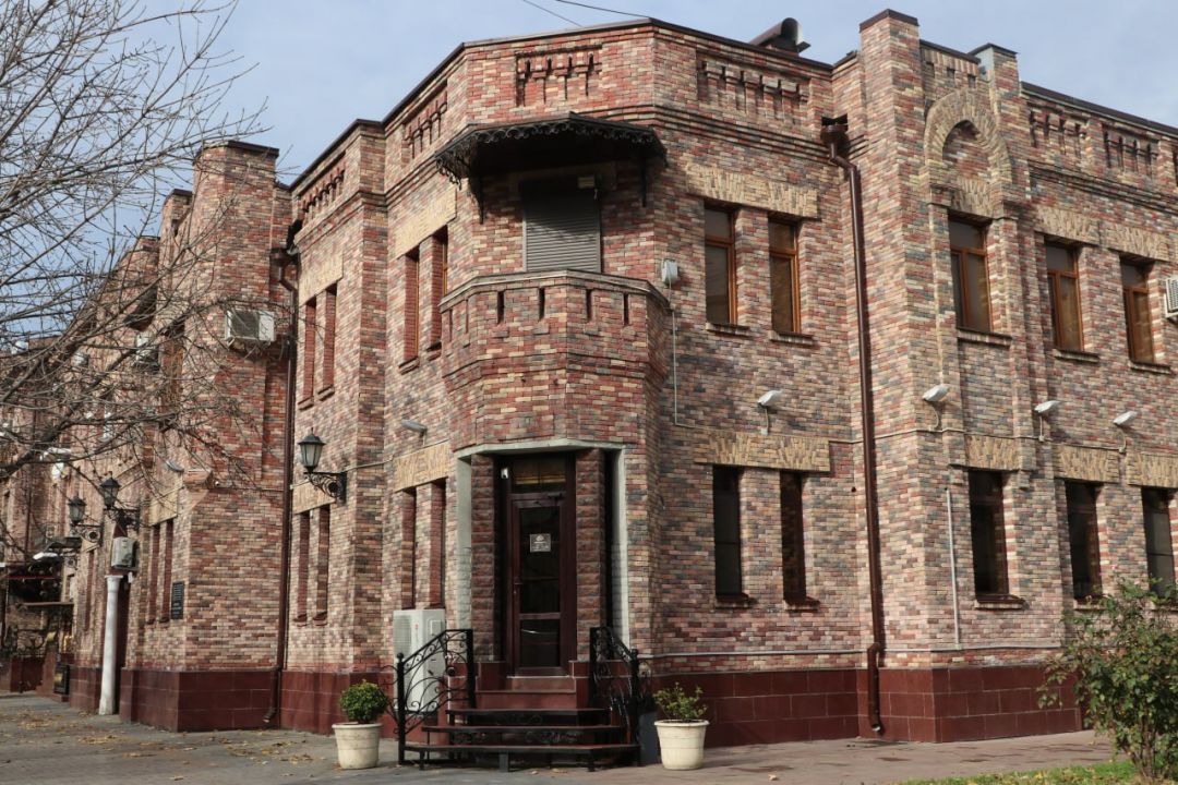 23 барский дом грозный 70370e2f47752df8aa95ccbe80a5630e.jpg