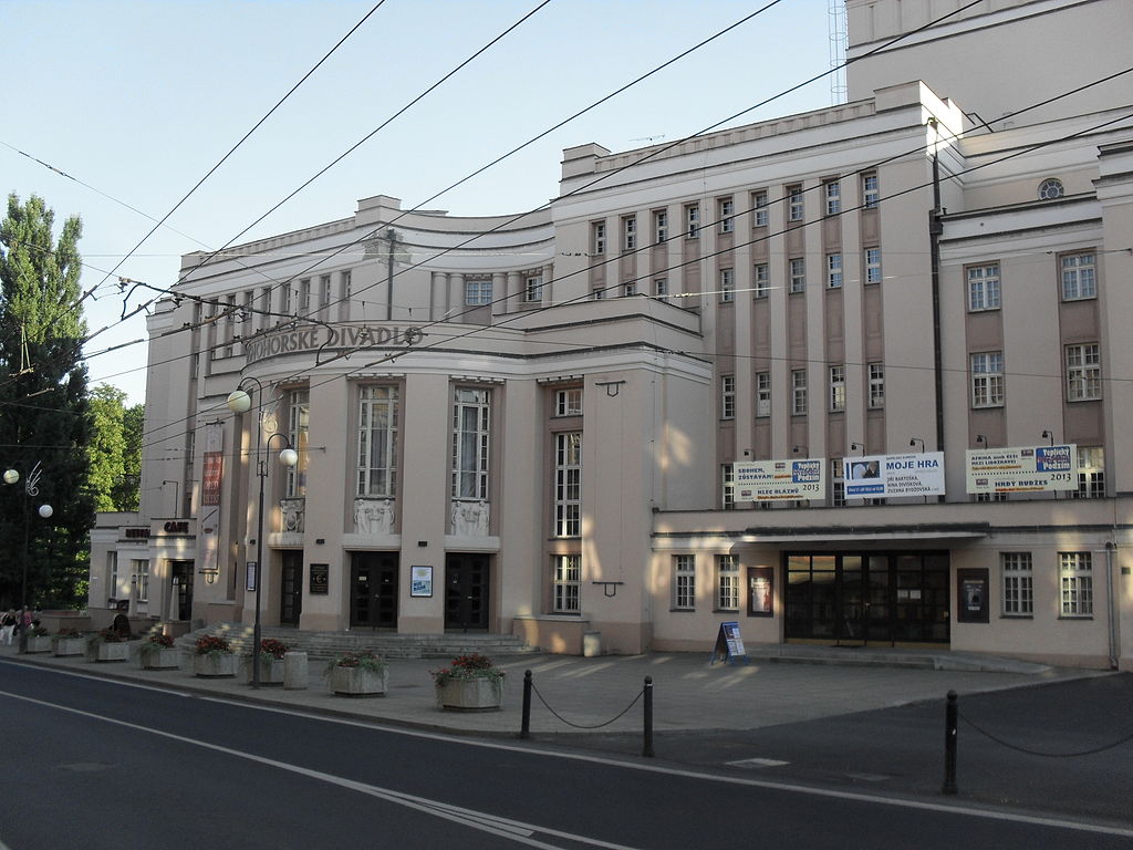 24 1024px-(TTO)_Divadlo_Krušnohorské_(Teplice)_11.jpg