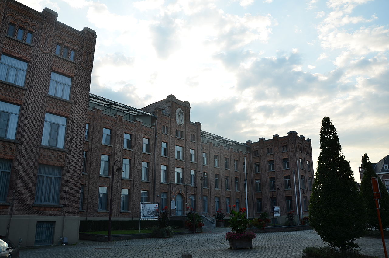 24 1280px-Kerkstraat_50,_Duffel.jpg