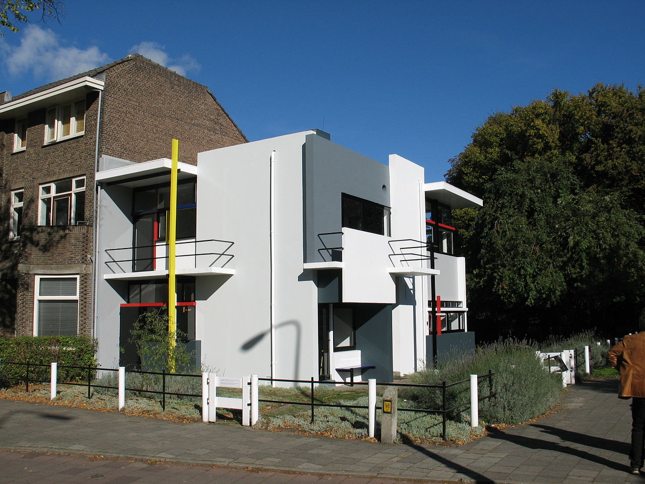 24-Rietveld_Schröder_House_-_Foto_18.jpg