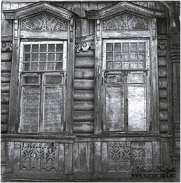 249.Главный дом, резные наличники.jpg