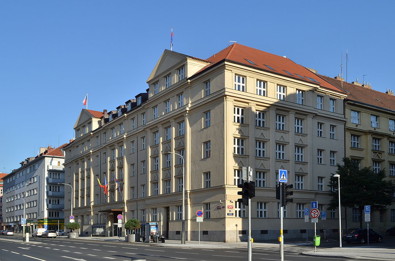 25 чехPraha,_radnice_Prahy_6.JPG