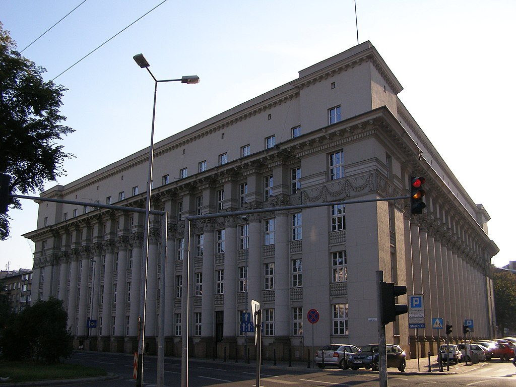 25 1024px-Krakow_Bank_PKO.jpg