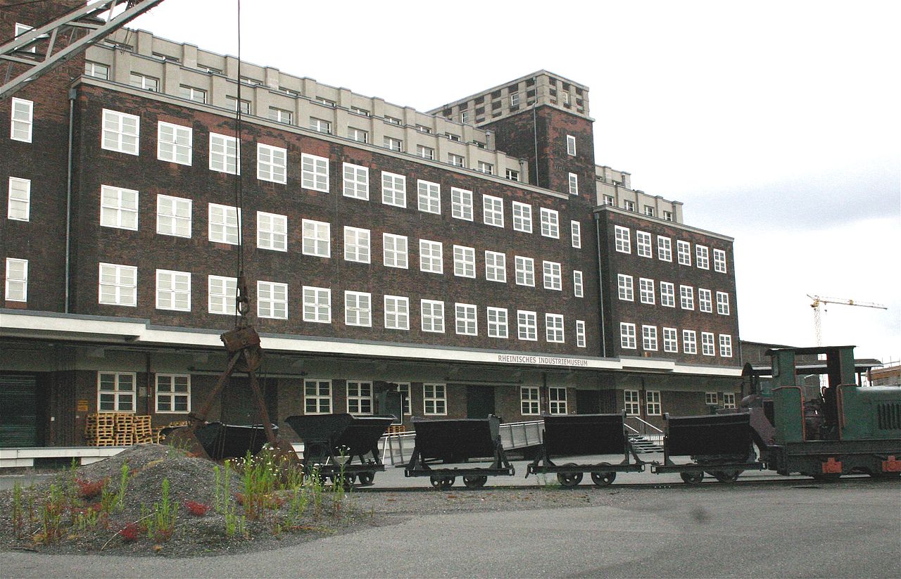 25 1280px-GHH-Hauptlager.jpg