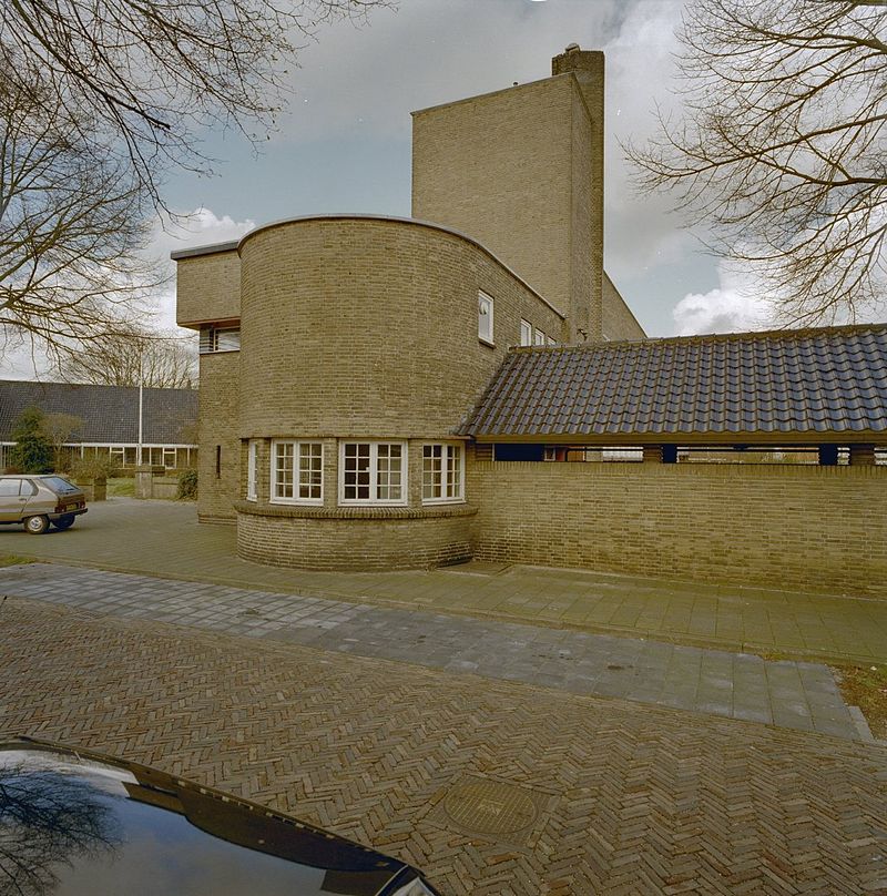 25 800px-Exterieur_OVERZICHT_-_Hilversum_-_20285726_-_RCE.jpg