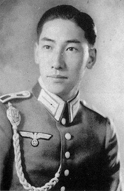 250px-Chiang_Wei-kuo_Nazi_1.jpg